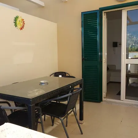 Terrazzo A8 Apartmán Parghelia